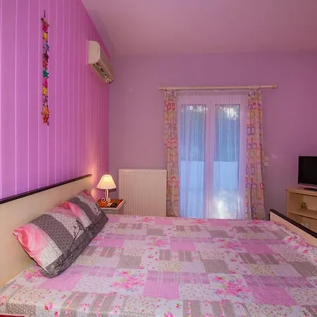-grand House Tassos- Vilă *