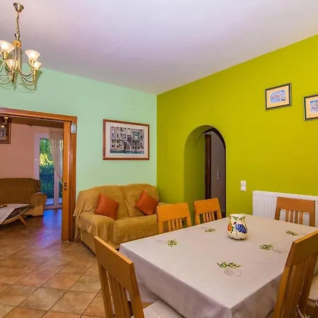 -grand House Tassos- Vilă *